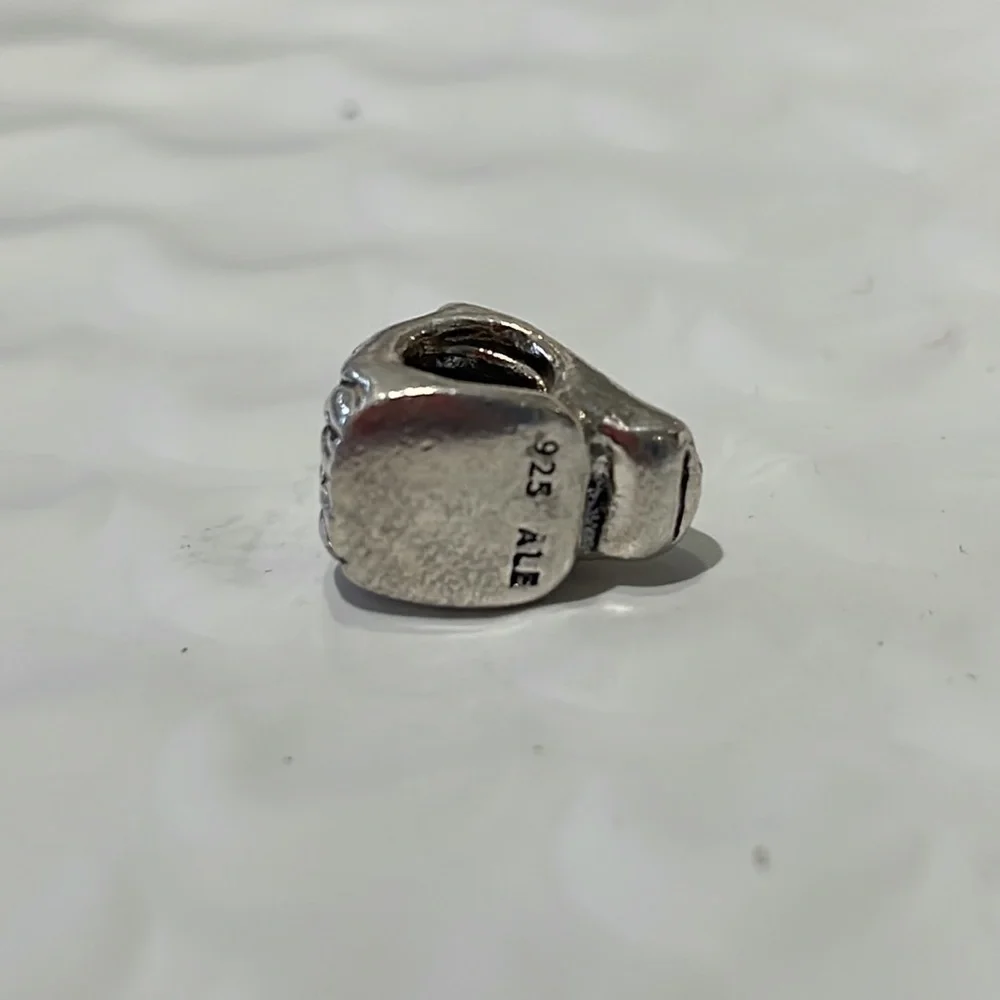 Retired pandora horse charm - Picture 4 of 4